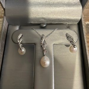 Zales necklace and earring set